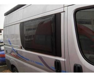 Ventana Lateral Ducato Polyplastic 1051 x 638 mm para autocaravanas y