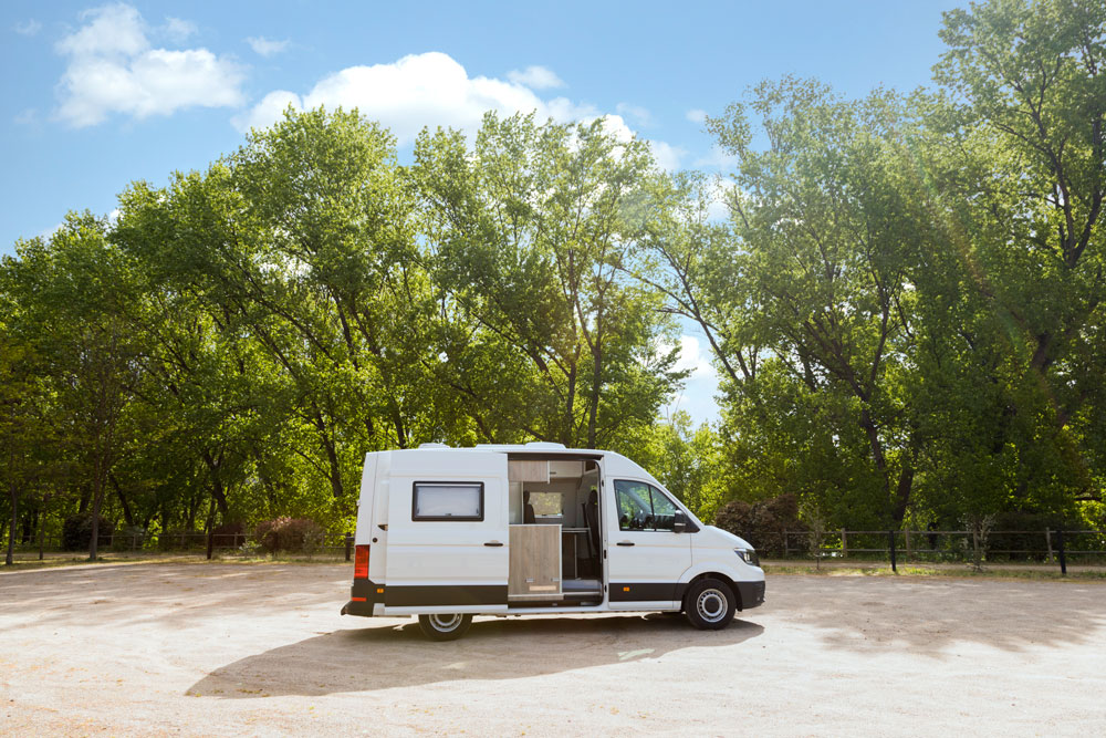 Camperización integral masquecamper VW Crafter lateral interior