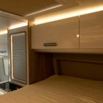 Camperización integral masquecamper VW Crafter luces cama