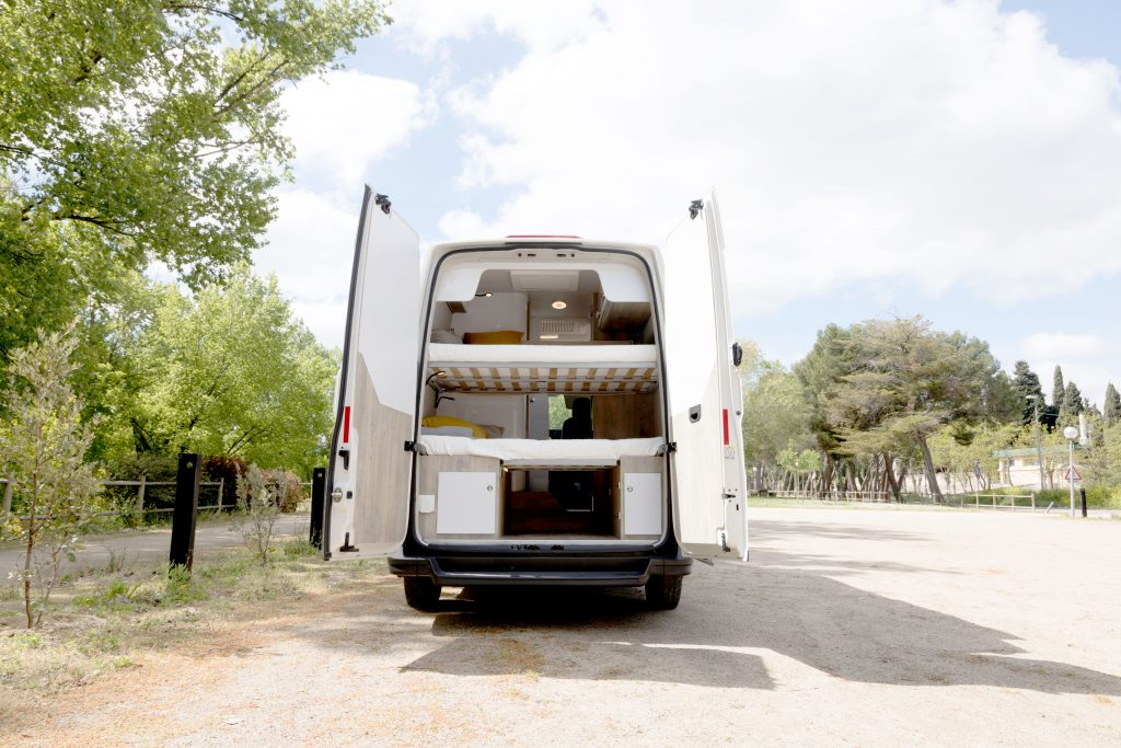 Camperización integral masquecamper VW Crafter trasera